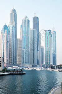 在迪拜Marina的现代图片