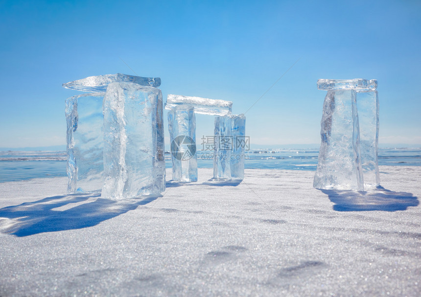 Icehange由锡纳里亚Baikal湖冰图片