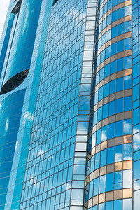 现代玻璃办公大楼图片