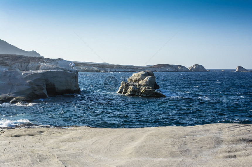 萨拉基尼科海滩与希腊米洛斯岛图片