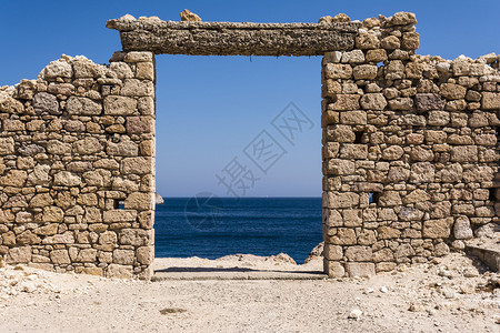 Milos岛Firopotamos村的景象图片