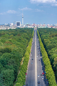 蒂尔登堡柏林城市的天线长途大道在背景