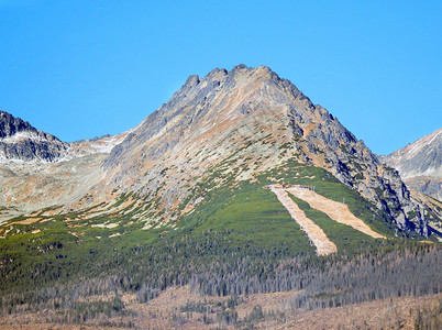 秋季斯洛伐克高塔特拉山脉的PredneSolisko山峰图片