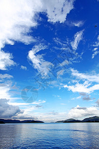 香港沿岸的蓝天图片