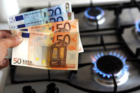 煤气费的增加欧元钱和高清图片