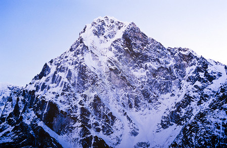 尼泊尔喜马拉雅山的珠穆朗玛峰基地营惊图片