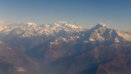 喜马拉雅山脊与GaurShankar山在尼泊尔图片
