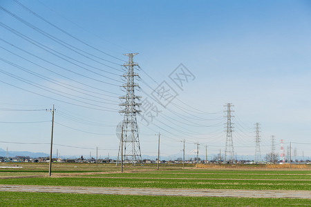 日本的高压铁塔和输电线路图片