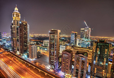 迪拜是超级现代化的阿联酋城市图片