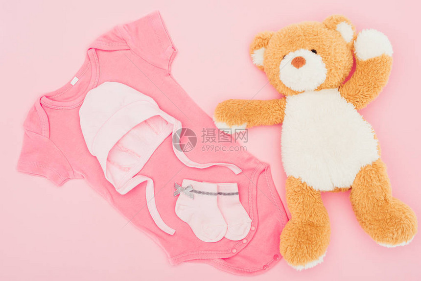 泰迪熊的顶部外观婴儿衣服图片