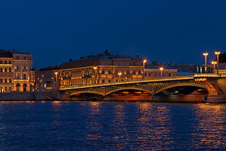 圣彼得堡美丽如画的夜景图片