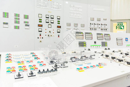 库尔斯克核电厂蒸气涡轮机发动机室的区块高清图片