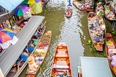 泰国叻丕府丹能沙都区丹能沙都水上市场高清图片