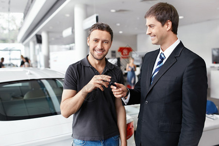 卖家和买家是汽车的钥匙图片