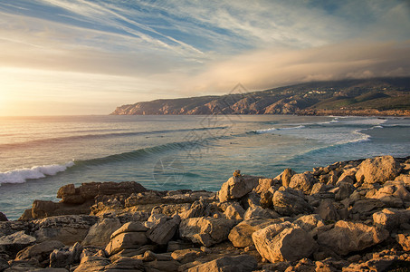 葡萄牙Guincho海滩和Cascais海岸线的海景图片
