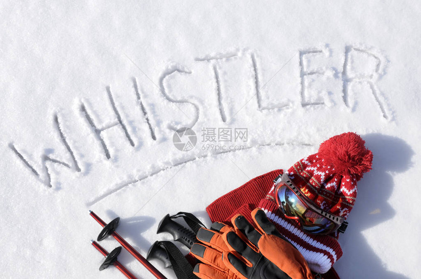 惠斯勒在雪上写着吹口哨这个词有滑雪杆图片