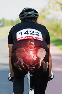 骑自行车的人骑着带有数字组成的髋骨和背景