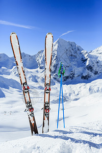 滑雪冬季冬季山脉意大利阿尔卑高清图片