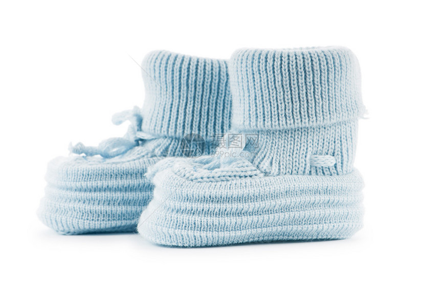 孤立在白色背景上的编织婴儿鞋图片