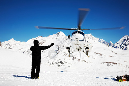 Heli滑雪直升机法国和欧洲的Blan背景图片