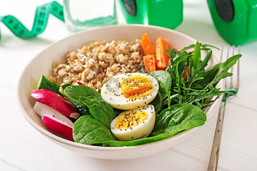 概念健康食品和运动生活方式素食午餐健康的早餐图片