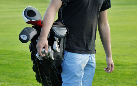 男高尔夫球手携带图片