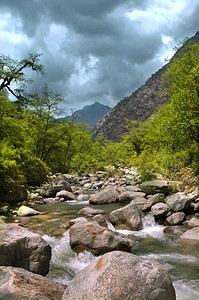喜马拉雅山区河Utt图片