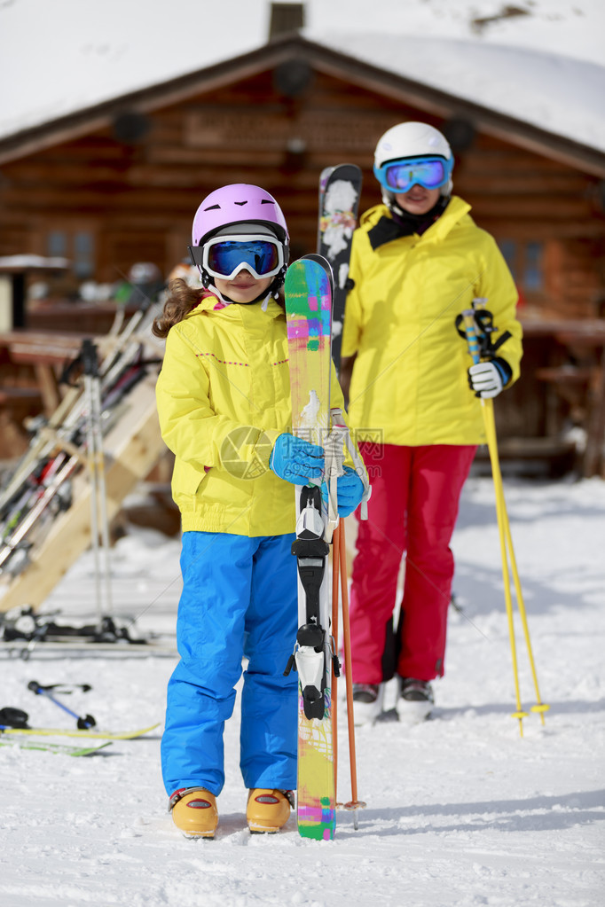 滑雪滑雪胜地冬季运动滑雪度假的图片