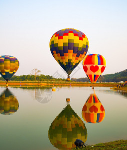 日落天空背景的旅途开始时充满多图片