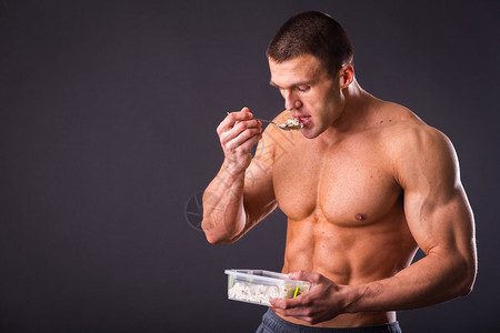 肌肉人吃健康食品图片