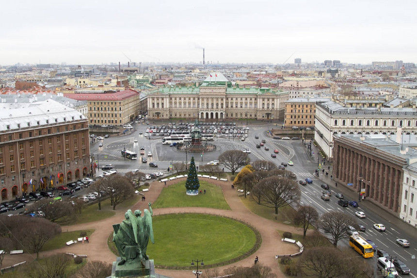 圣伊萨克大教堂结肠峰顶端的圣彼得堡全景PanoramaofStPr图片