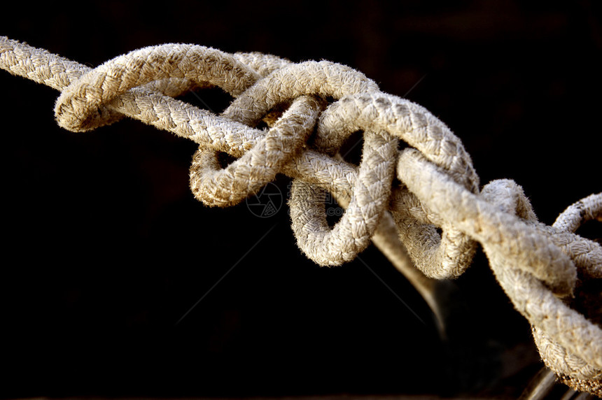 古老的绳子与结图片