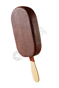 用巧克力覆盖的冰淇淋与巧克力隔绝在白色背景图片