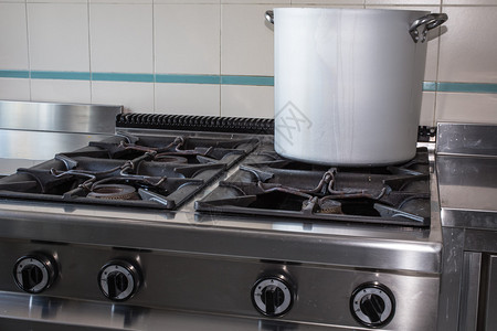 炉灶的煤气不锈钢工业厨房图片