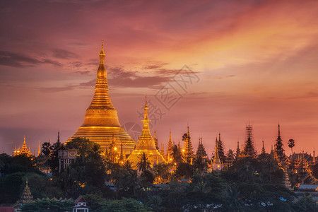 仰光缅甸对黄昏Shwedago图片
