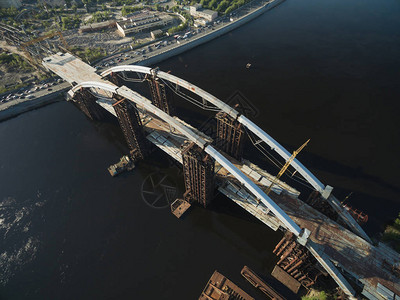 乌克兰基辅未完成桥建筑工地空中观察图片