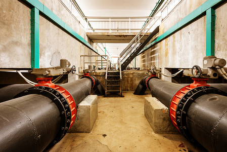 污水处理厂的水管图片