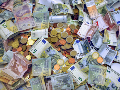 欧元现钞和硬币欧图片