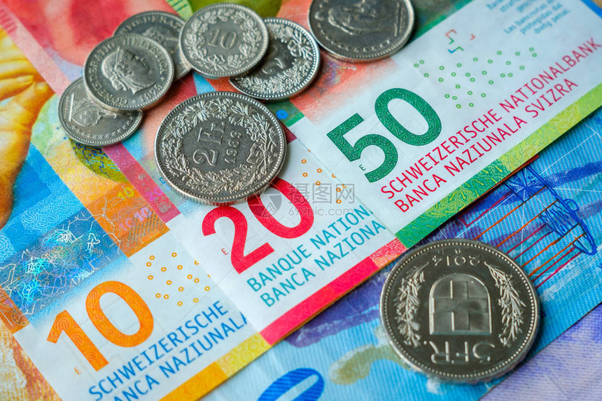 瑞士钱钞票和硬币图片