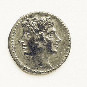 来自罗马帝国的古罗马硬币背景图片