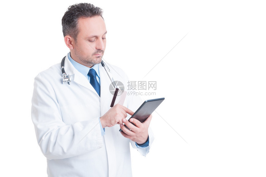 使用信卡和无线药片作为在线医疗服务的医生或医生医生图片