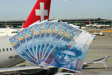 100瑞士法郎钞票苏黎世图片