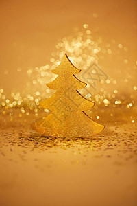 用闪发光的闪亮圣诞树装饰图片