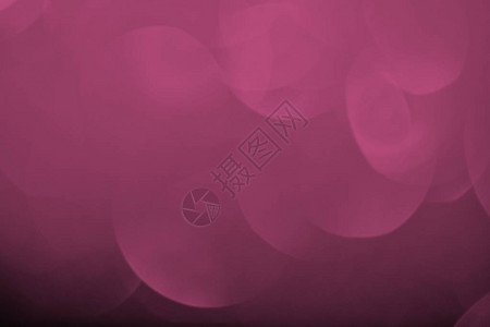 抽象散景紫色背景的特写图片
