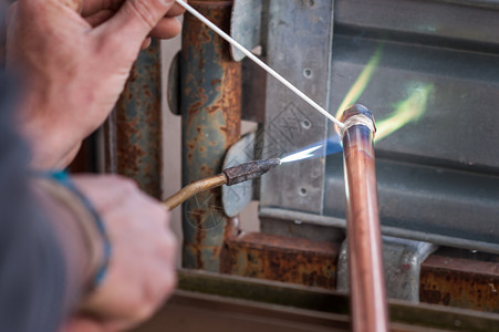 甲烷气管或空调或供水系统的铜管焊接单图片