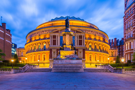 夜间照明的皇家阿尔伯特音乐厅伦敦图片