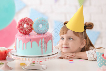 可爱的小女孩生日蛋糕好图片