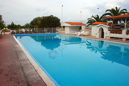 泳池酒店斜视图图片