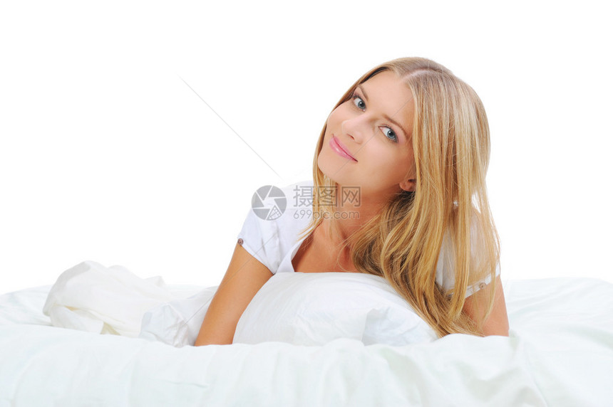 睡床上的年轻美女白种图片
