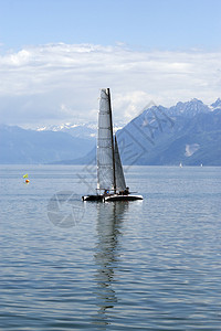 Catamaran在瑞士日背景图片